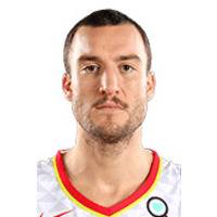 Miles Plumlee